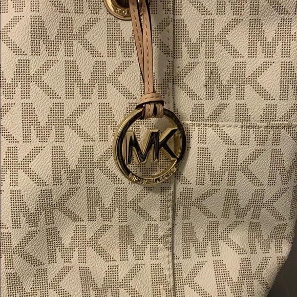 Authentic Michael Kors Purse - Picture 2 of 7